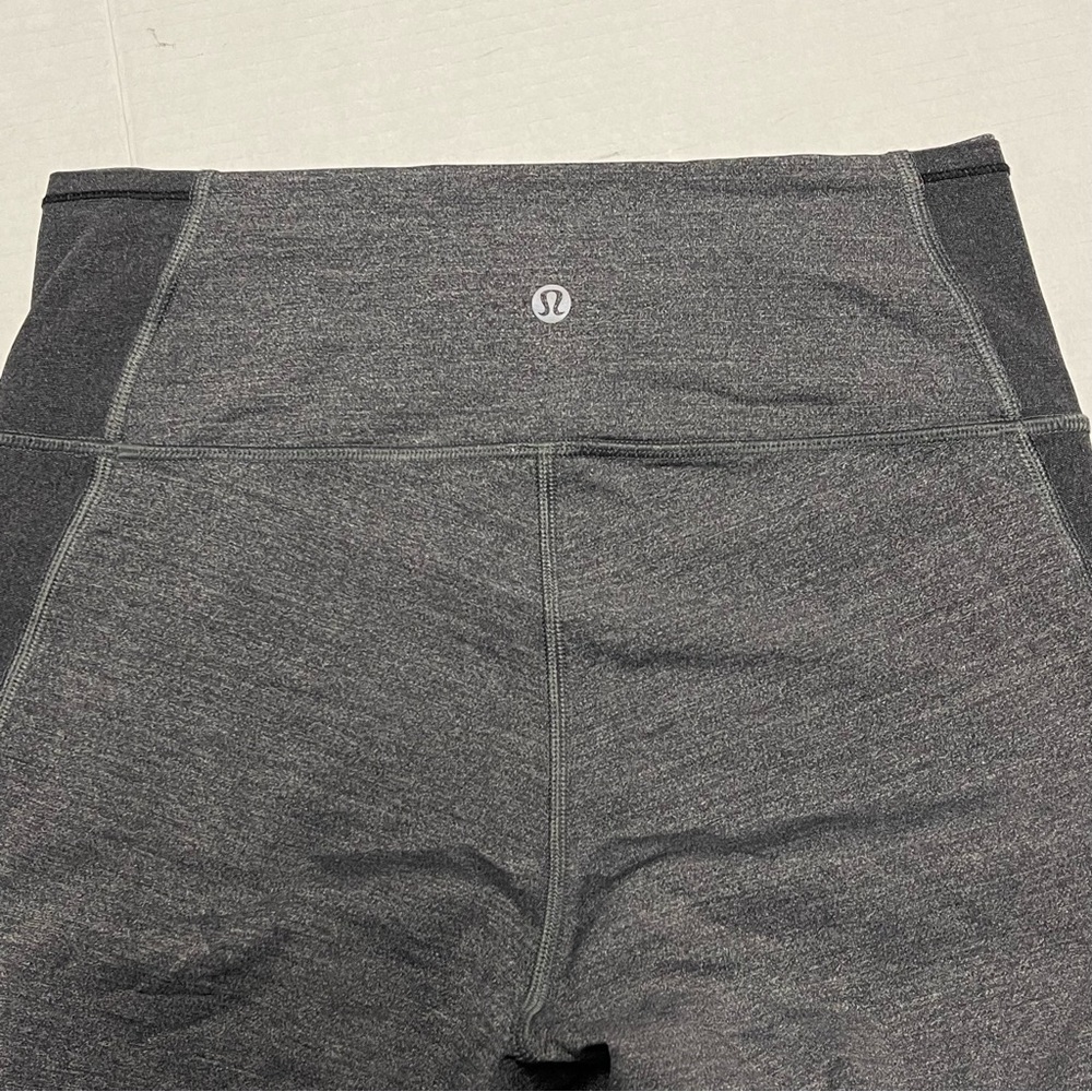 Lululemon Hit It Crop Luxtreme Size 8 Leggings Mesh Side Heathered Black - Picture 9 of 11